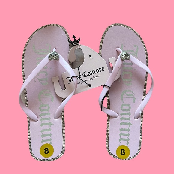 Juicy Couture Shoes - Pink Rhinestone Juicy Couture Flip Flops 💕☁️✨